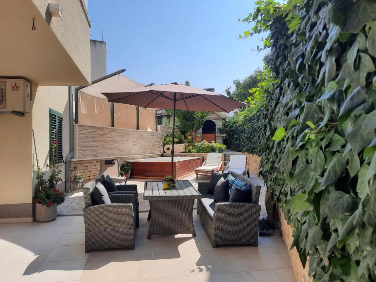 פודסטראנה Apartments Vukovic מראה חיצוני תמונה