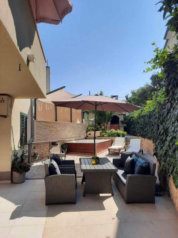 פודסטראנה Apartments Vukovic מראה חיצוני תמונה