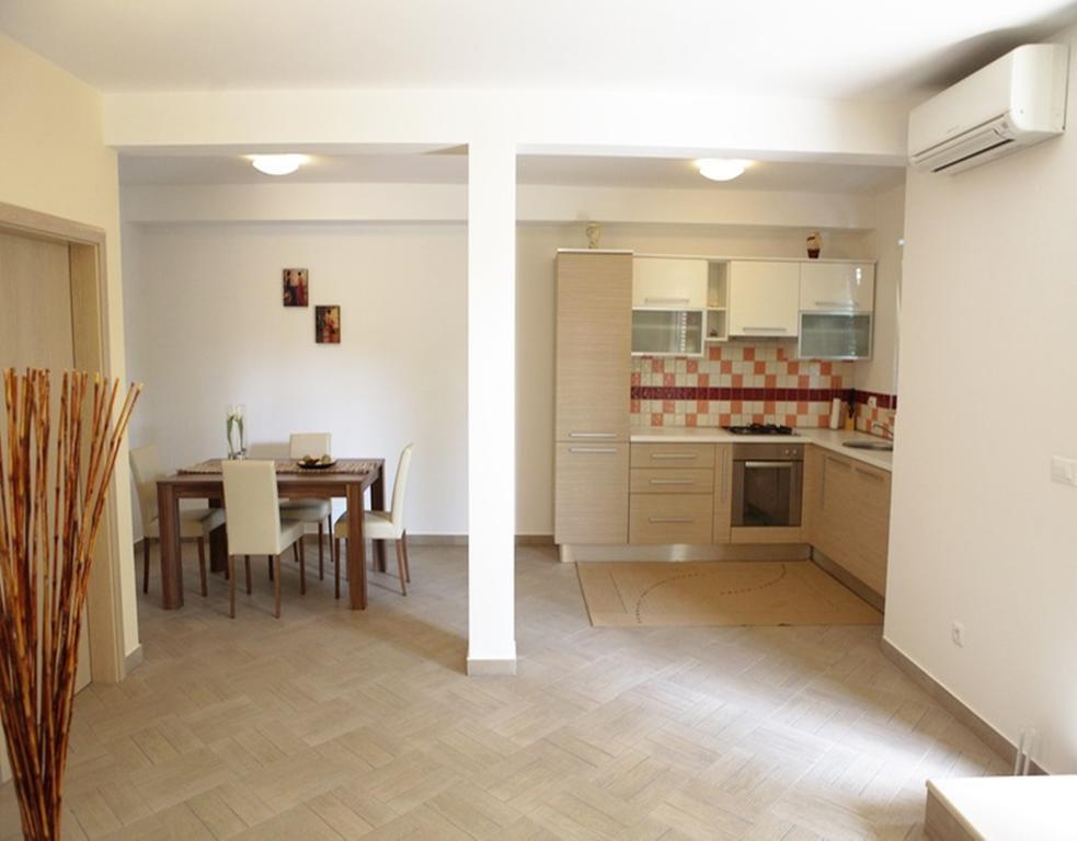 פודסטראנה Apartments Vukovic מראה חיצוני תמונה