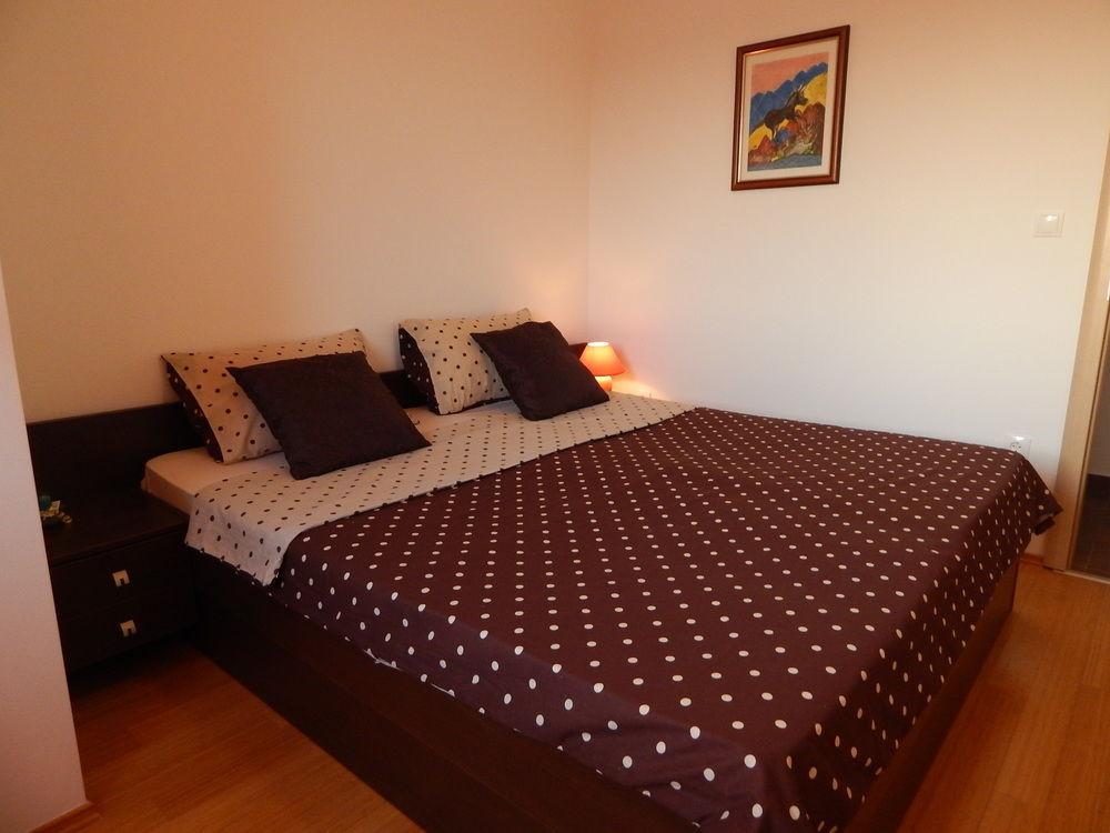 פודסטראנה Apartments Vukovic מראה חיצוני תמונה