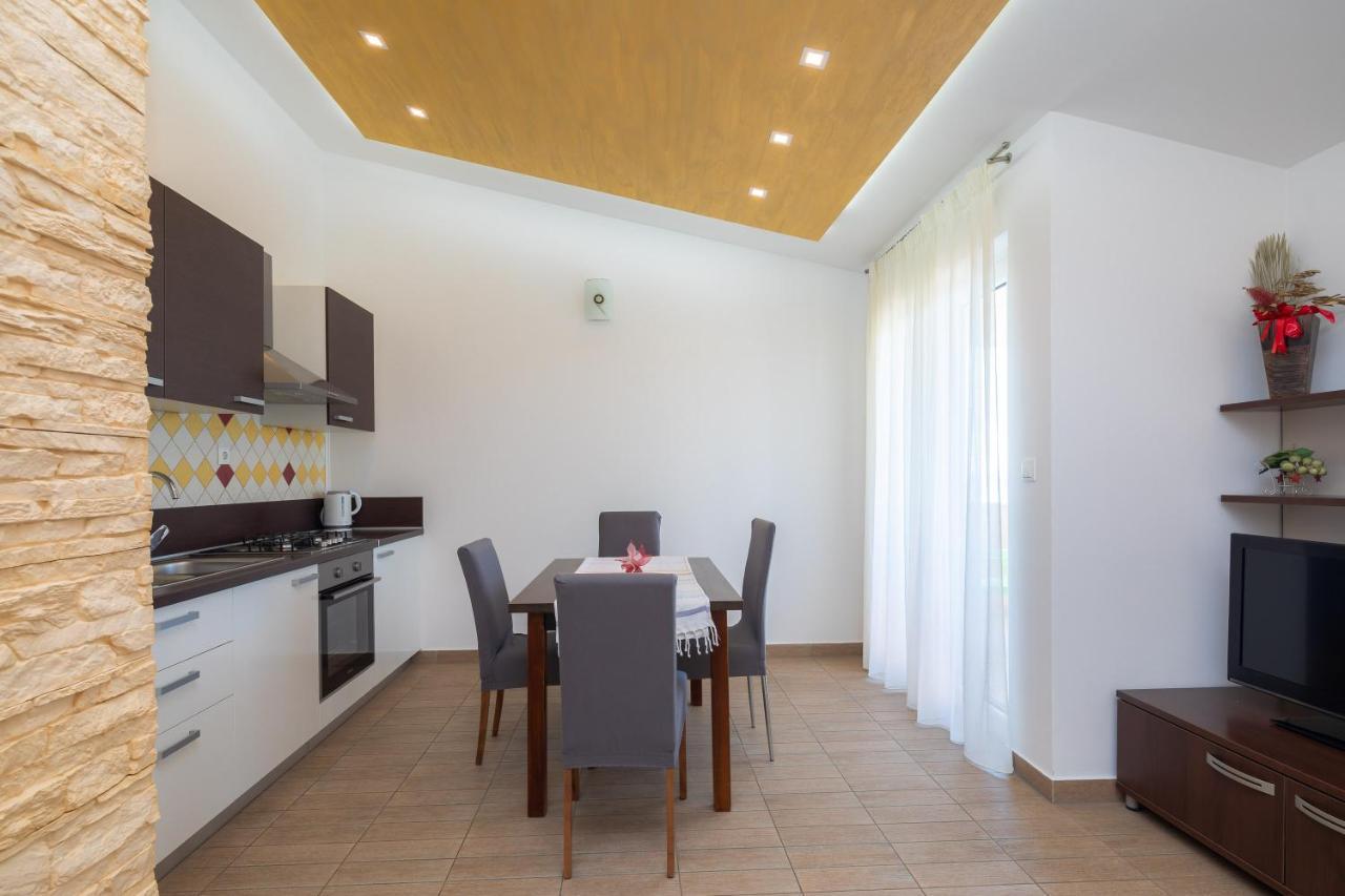 פודסטראנה Apartments Vukovic מראה חיצוני תמונה