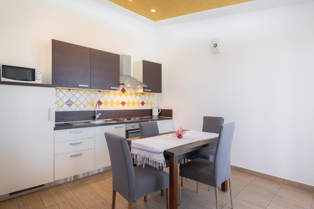פודסטראנה Apartments Vukovic מראה חיצוני תמונה